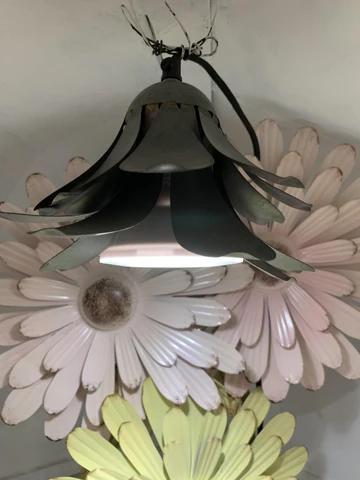 LGIFT Metal flower pendant